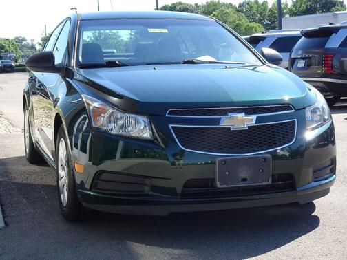 Rainforest Green Metallic 2014 Chevrolet Cruze LS