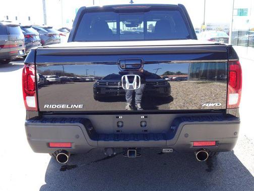 2022 Honda Ridgeline Black