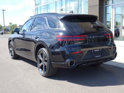 2022 Genesis GV70 2.5T AWD