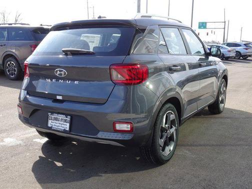 2026 Hyundai VENUE SEL w/Two-Tone Roof