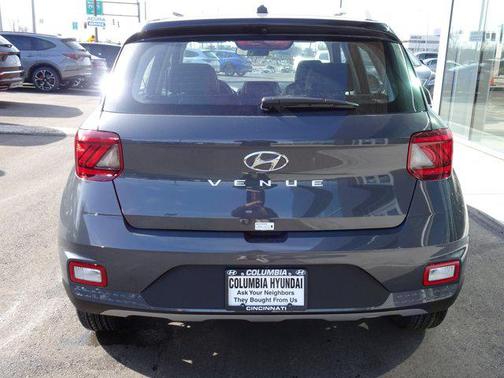 2026 Hyundai VENUE SEL w/Two-Tone Roof