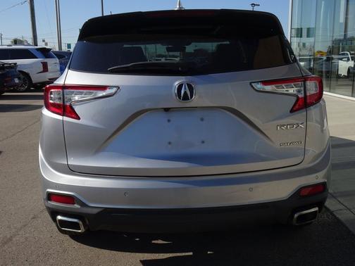 Lunar Silver Metallic 2023 Acura RDX Technology Package