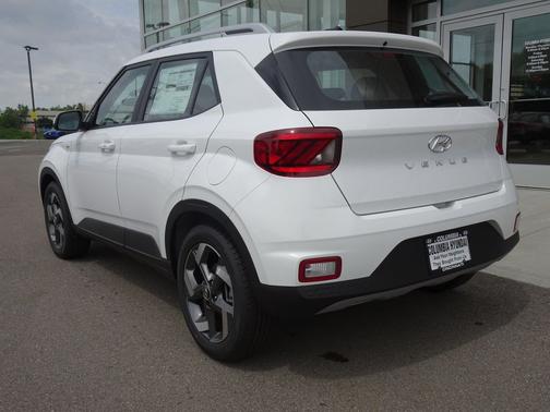 Lunar White 2026 Hyundai VENUE SEL