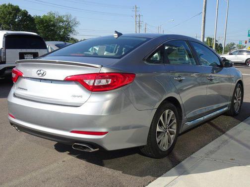 2016 Hyundai SONATA Sport