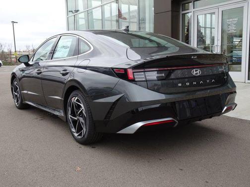 2026 Hyundai SONATA SEL