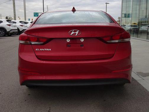 2017 Hyundai ELANTRA SE