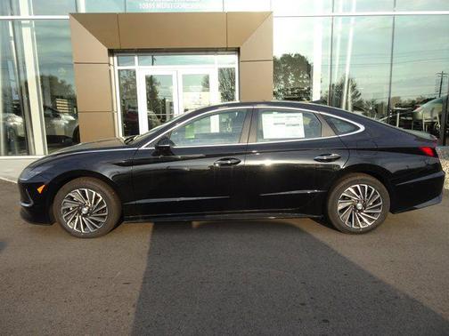 2023 Hyundai SONATA Hybrid Limited