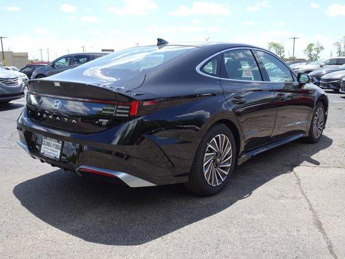 2025 Hyundai SONATA Hybrid Limited