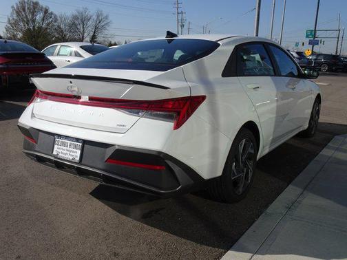 2025 Hyundai ELANTRA Sport
