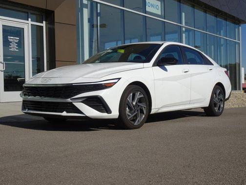 2025 Hyundai ELANTRA HEV SEL Sport