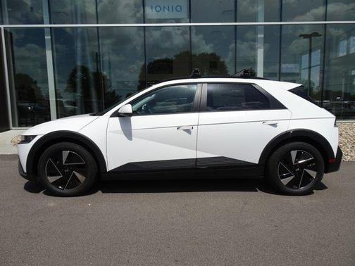 2025 Hyundai IONIQ 5 SEL