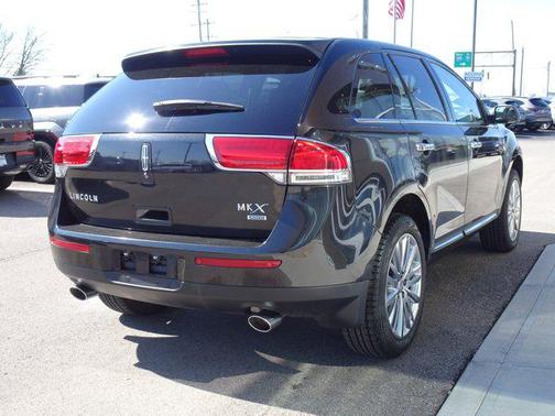2015 Lincoln MKX Base