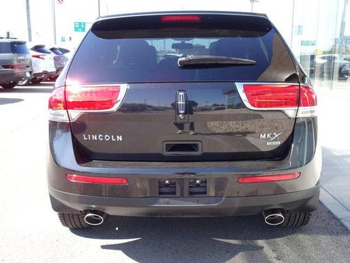 2015 Lincoln MKX Base