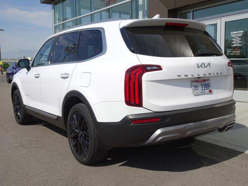 Glacial White Pearl 2022 Kia Telluride SX