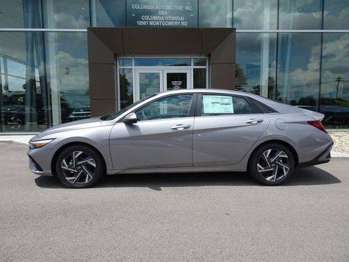 2025 Hyundai ELANTRA Limited