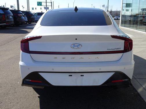 2022 Hyundai SONATA Limited