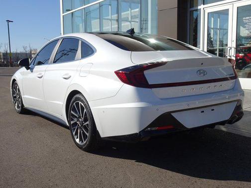 2022 Hyundai SONATA Limited