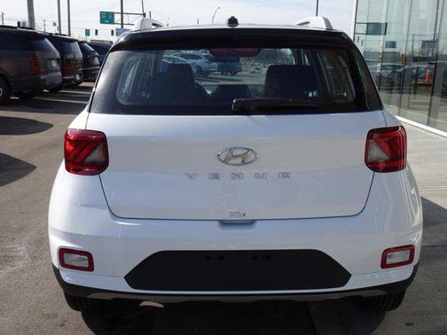 2026 Hyundai VENUE SEL w/Two-Tone Roof