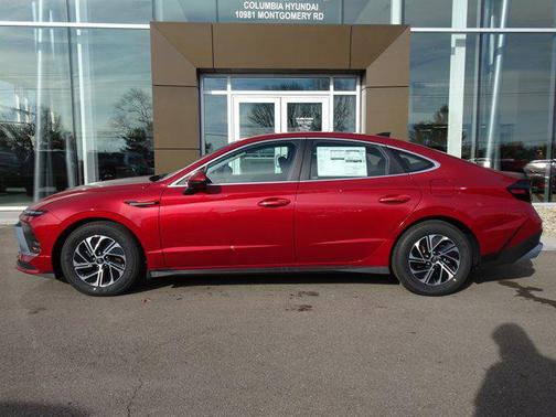 2026 Hyundai SONATA Hybrid Base