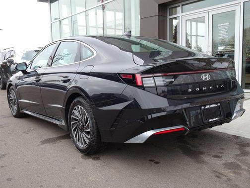 2024 Hyundai SONATA Hybrid Limited