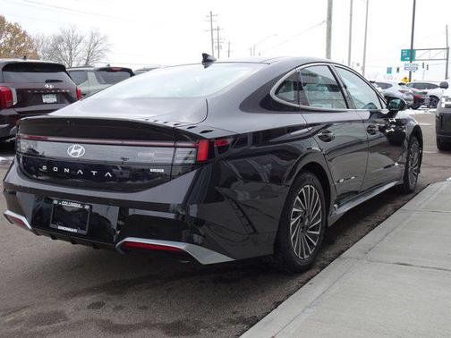 2024 Hyundai SONATA Hybrid Limited