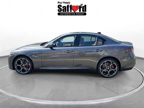 2025 Alfa Romeo Giulia Base