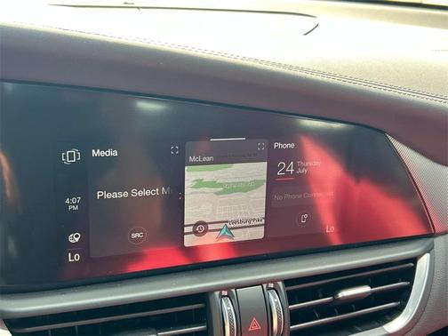 2025 Alfa Romeo Giulia Base