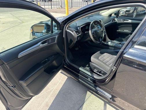 Black 2020 Ford Fusion SE