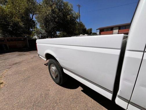 White 1996 Ford F-250 XL