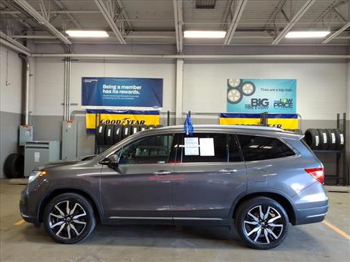 2019 Honda Pilot Touring 8-Passenger