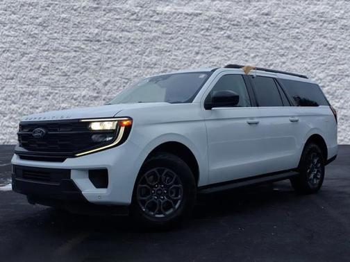 2025 Ford Expedition Max Active 4x4