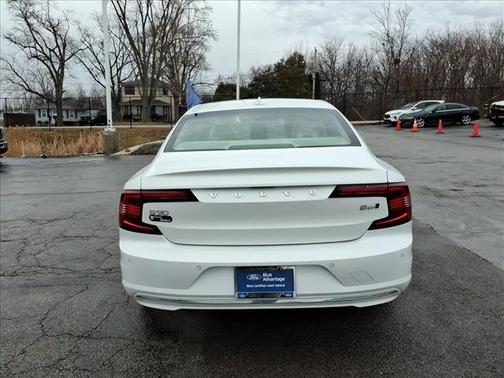 2022 Volvo S90 B6 Inscription