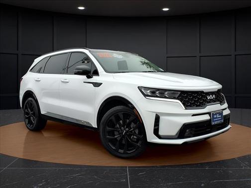 Glacial White Pearl 2022 Kia Sorento SX