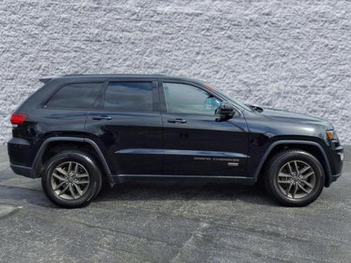 2017 Jeep Grand Cherokee 75th Anniversary Edition 4x4