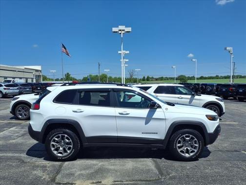 2022 Jeep Cherokee Trailhawk