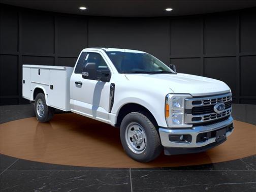 Oxford White 2023 Ford F-350 XL