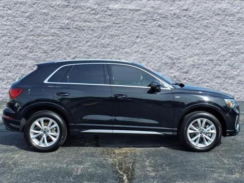 2024 Audi Q3 Premium 45 TFSI S line quattro Tiptronic