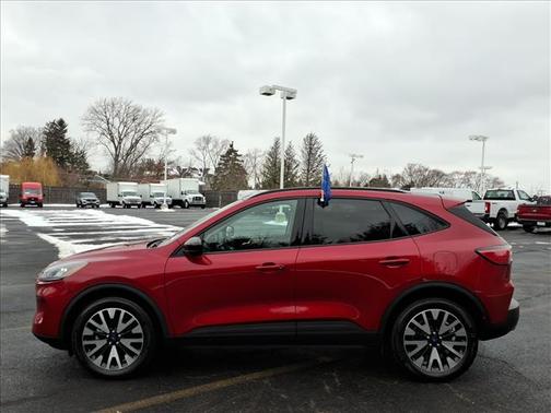 2020 Ford Escape SE