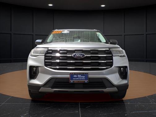 ICONIC SILVER METALLIC 2025 Ford Explorer Active