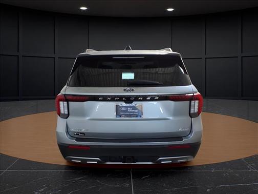 ICONIC SILVER METALLIC 2025 Ford Explorer Active