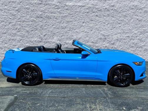 2017 Ford Mustang EcoBoost Premium