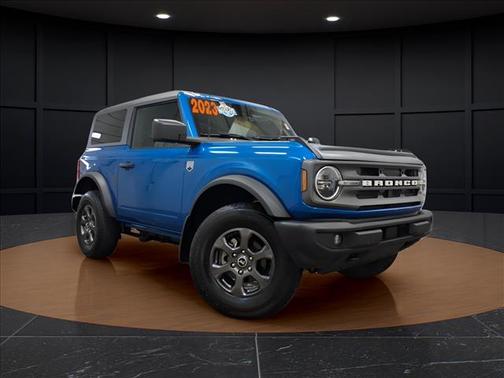 VELOCITY BLUE METALLIC 2023 Ford Bronco Big Bend