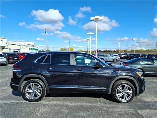2024 Volkswagen Atlas Cross Sport 2.0T SEL