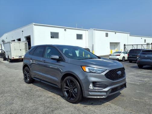 2022 Ford Edge ST