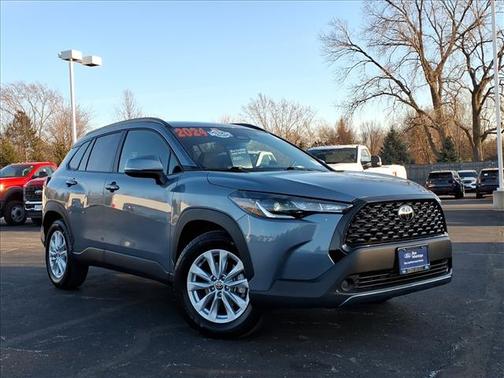 2024 Toyota Corolla Cross LE