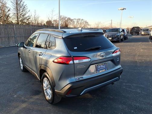 2024 Toyota Corolla Cross LE