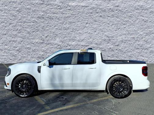 2025 Ford Maverick Lobo