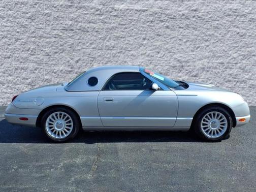 2005 Ford Thunderbird Base