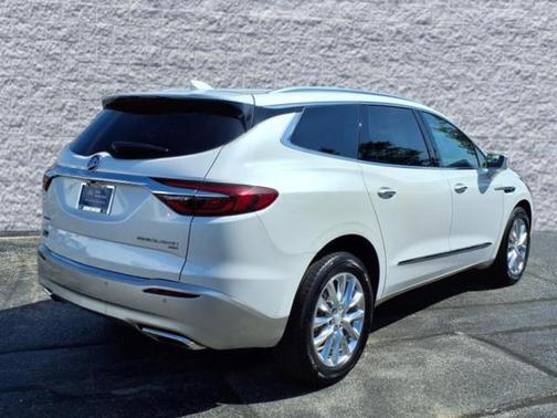 2018 Buick Enclave Essence