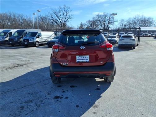 2020 Nissan Kicks SR